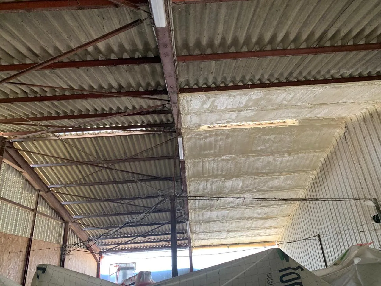 Projection polyuréthane toiture